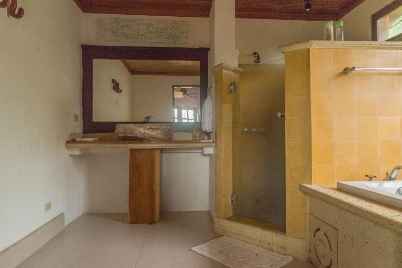Luna Inn B&B Ciudad Cariari Eksteriør bilde
